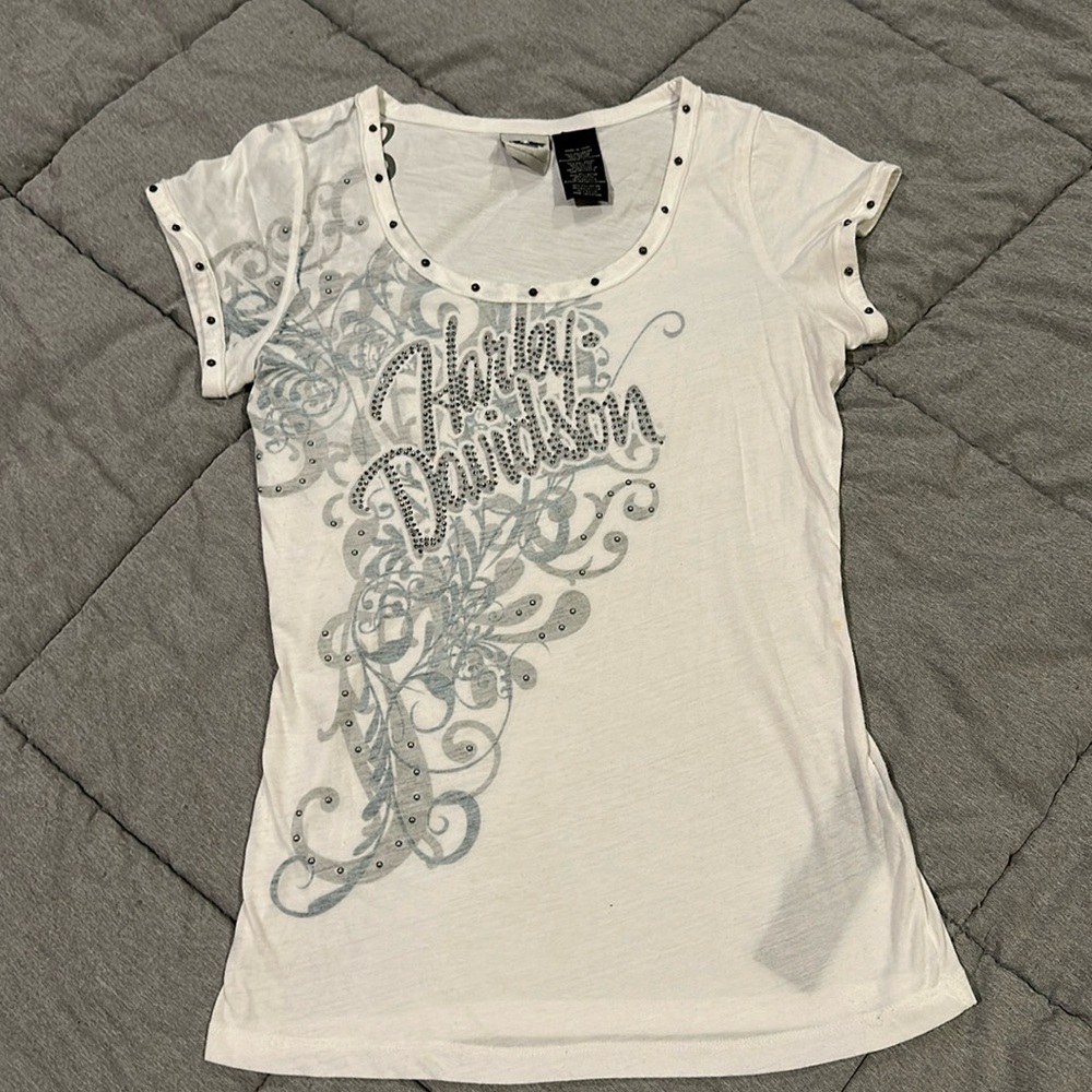 Harley Davidson. White with silver studs. Short sleeve. Size L.